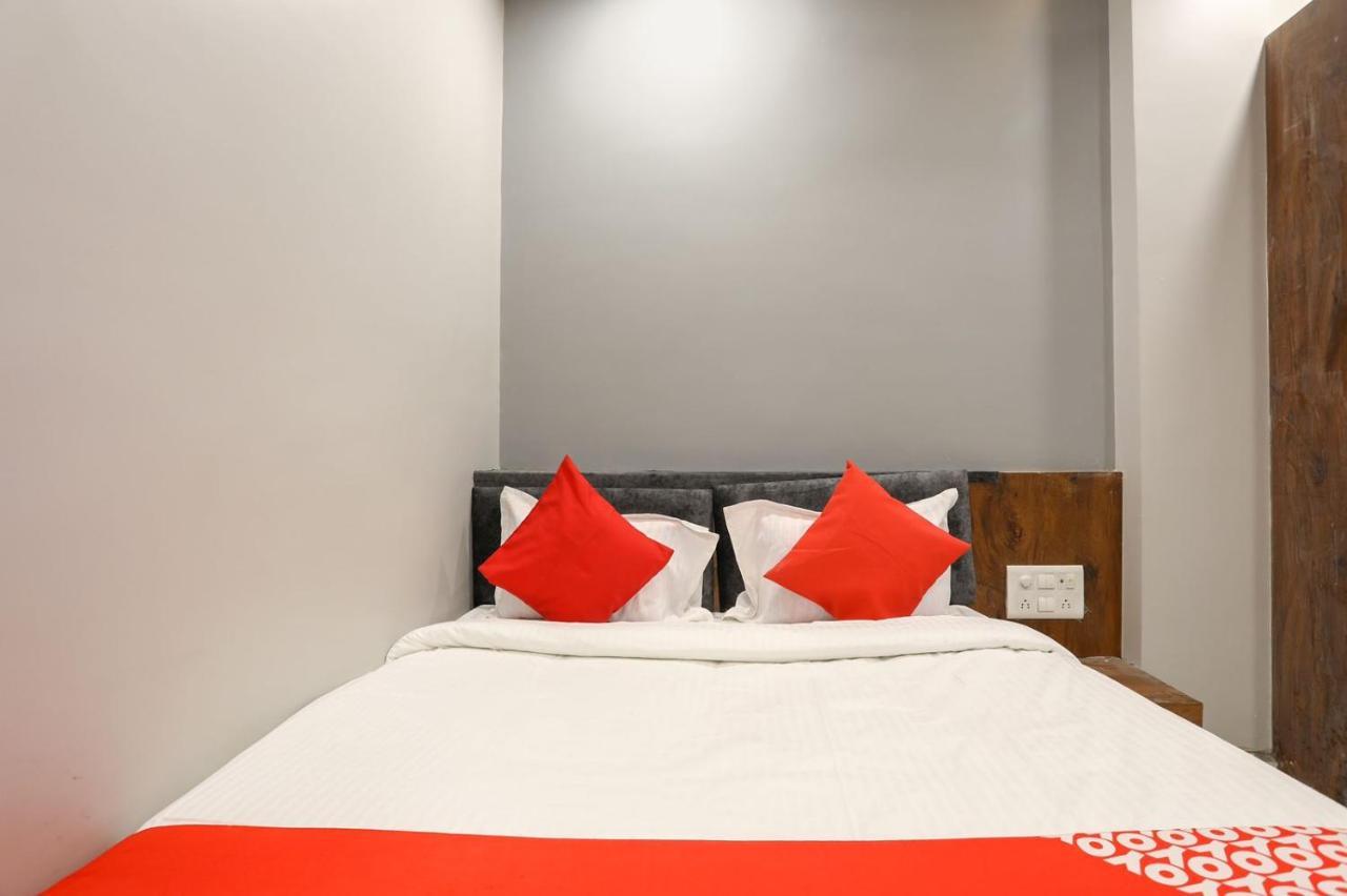 Hotel Shankar Ujjain Exteriör bild