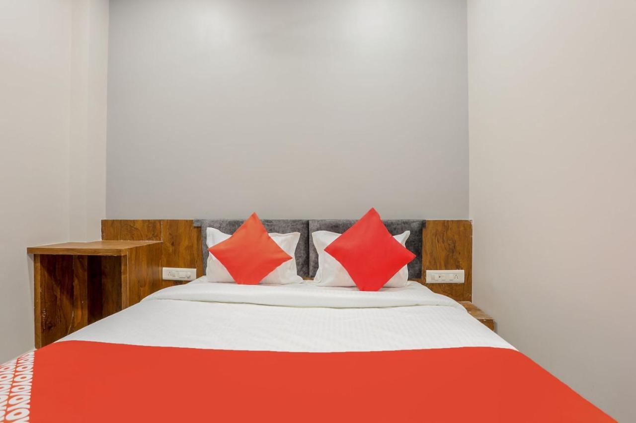 Hotel Shankar Ujjain Exteriör bild