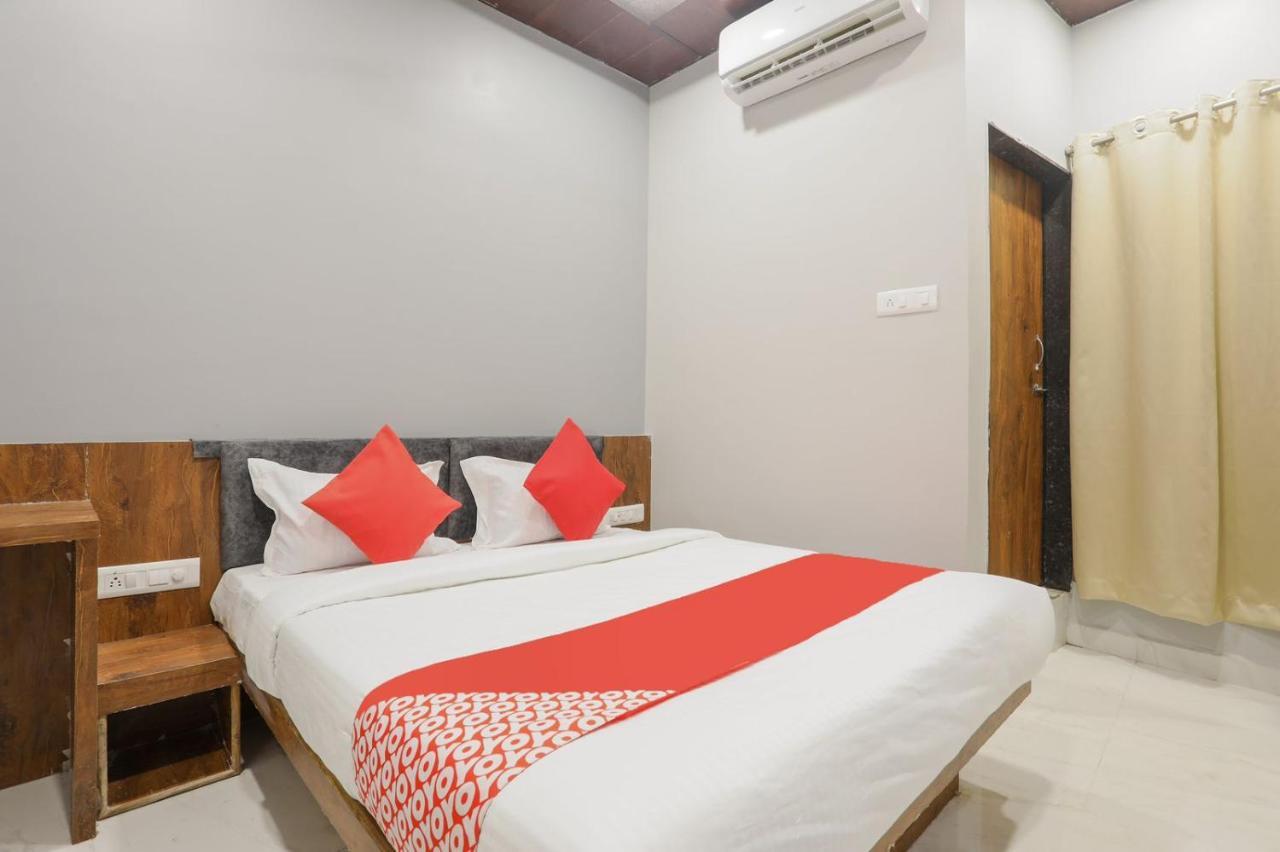 Hotel Shankar Ujjain Exteriör bild