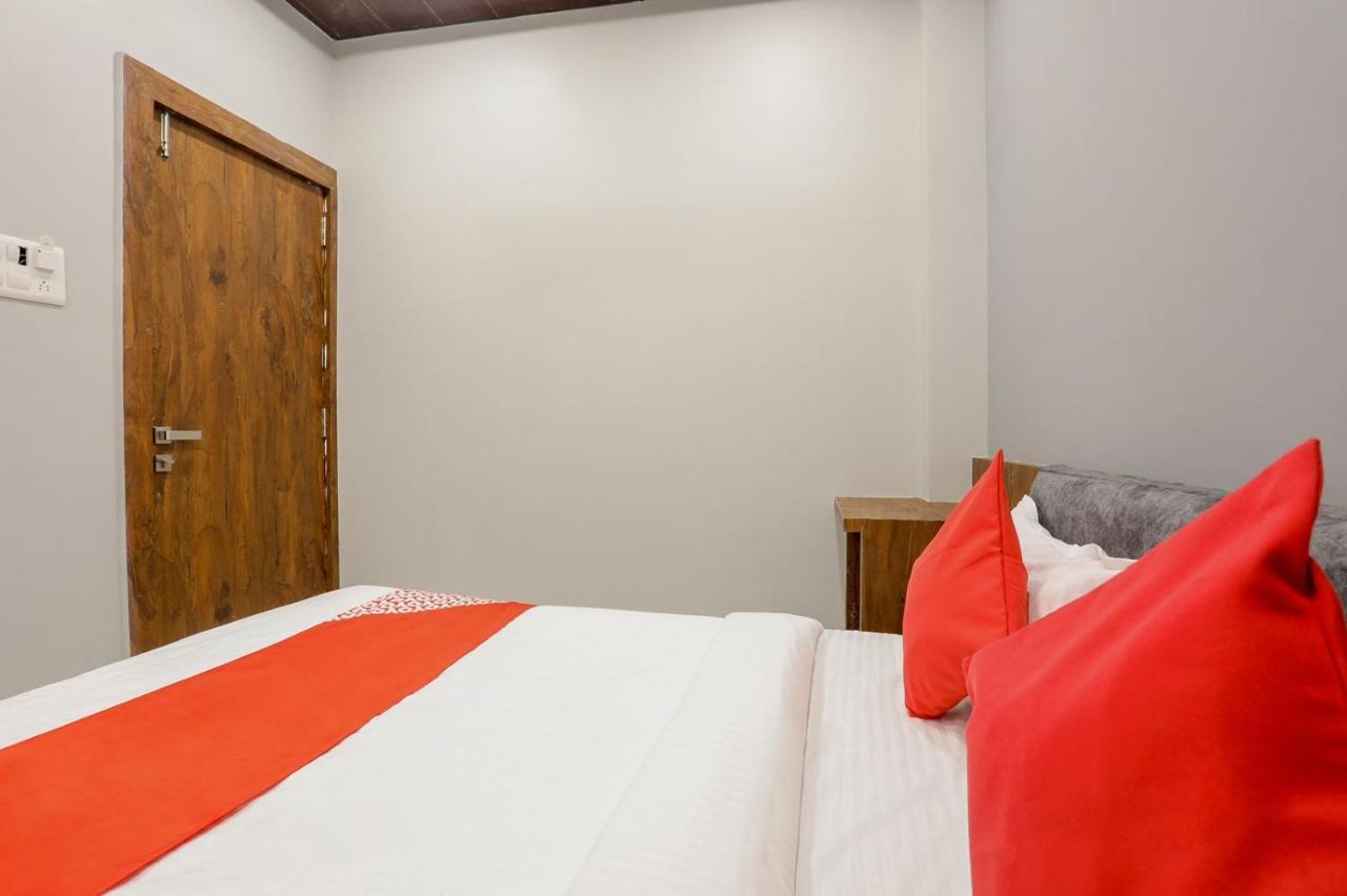 Hotel Shankar Ujjain Exteriör bild