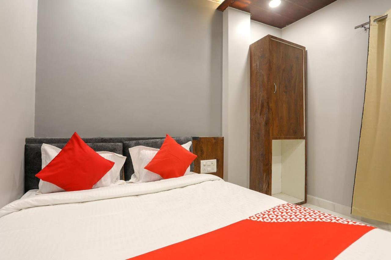 Hotel Shankar Ujjain Exteriör bild